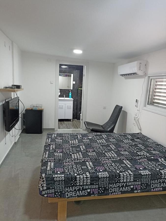 שמילה אירוח 1 Apartamento Arad Exterior foto
